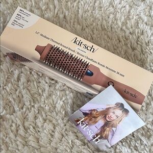 NWT Kitsch Volumizing Thermal Round Brush